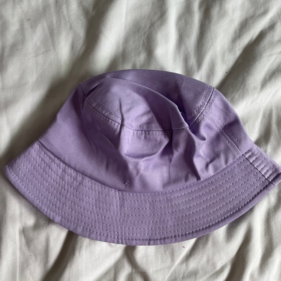Bucket hat - Picture 2 of 2